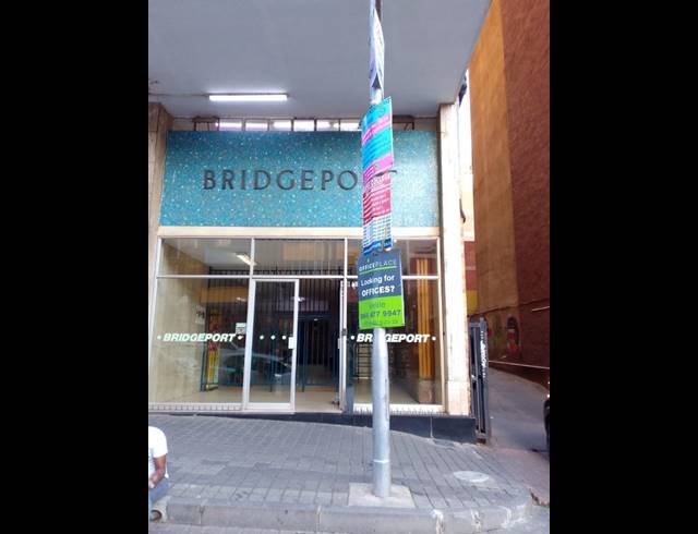 2 BEDROOM APARTMENT FOR SALE IN BRAAMFONTEIN